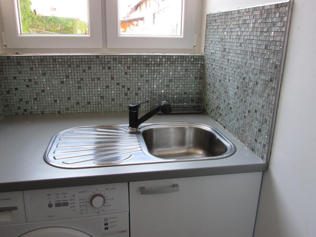 Hostel Ljiljana Pula Buitenkant foto