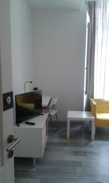 Hostel Ljiljana Pula Buitenkant foto