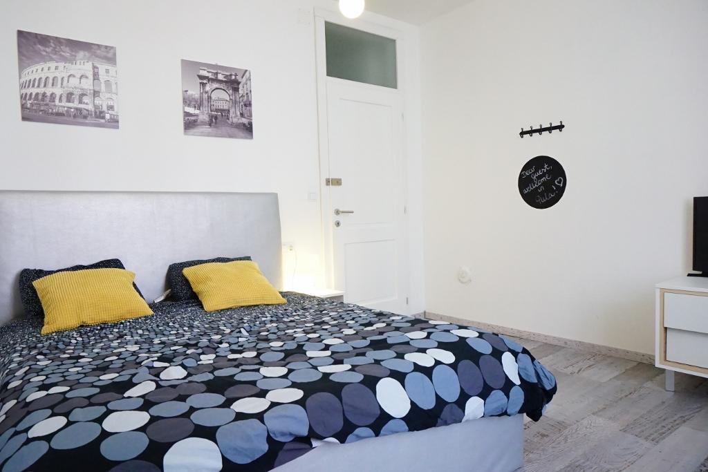 Hostel Ljiljana Pula Buitenkant foto