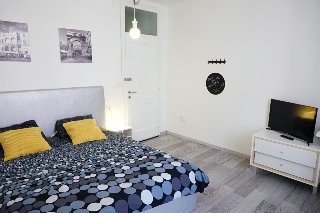 Hostel Ljiljana Pula Buitenkant foto